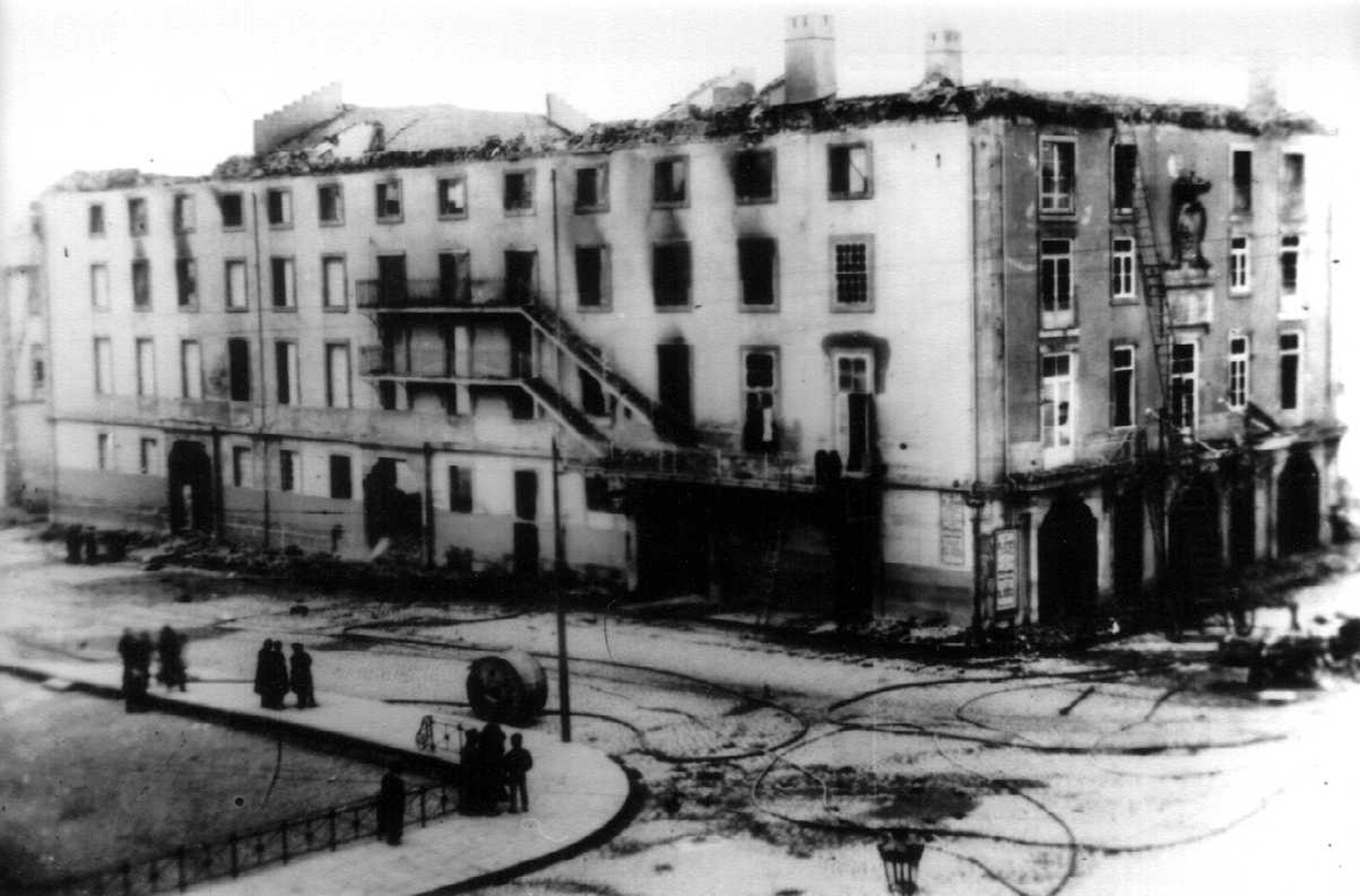 Incêndio do antigo Teatro São João - 1908