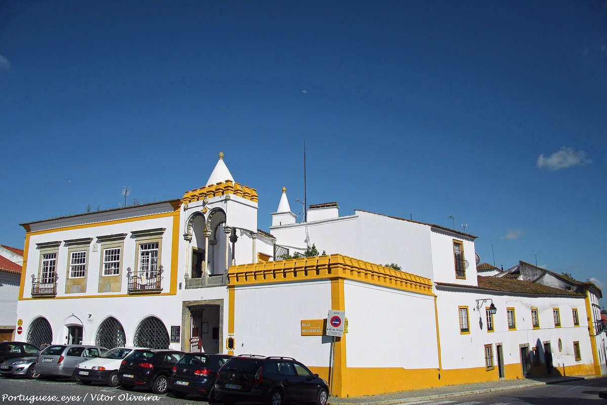 Évora - Portugal (28101266615).jpg