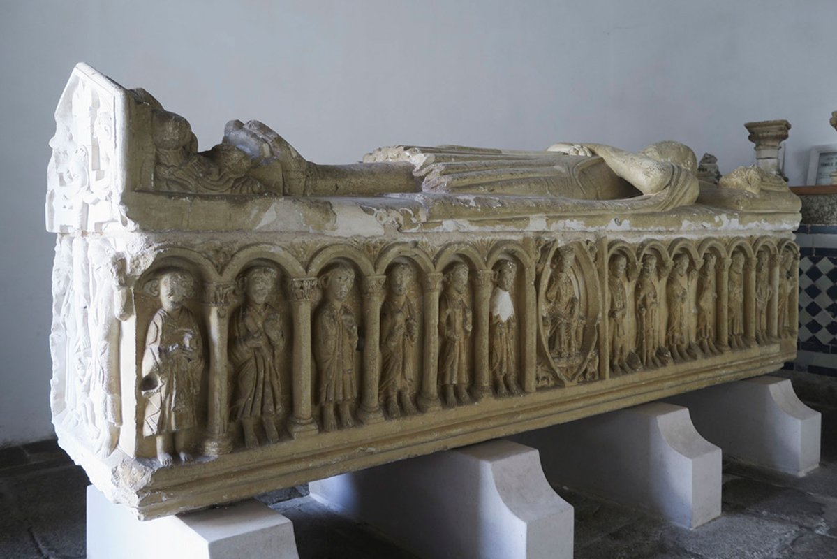 Túmulo de D. Rodrigo Sanches