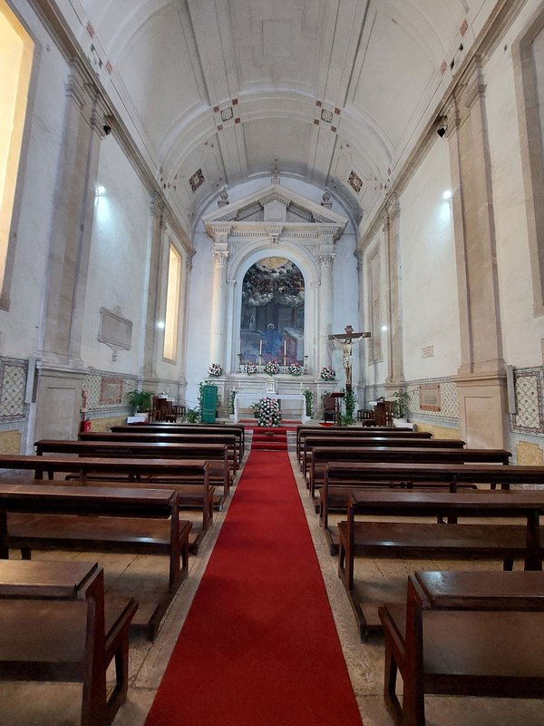 Altar da Igreja do Hospital de Santarém, denominada de Jesus Cristo.jpg