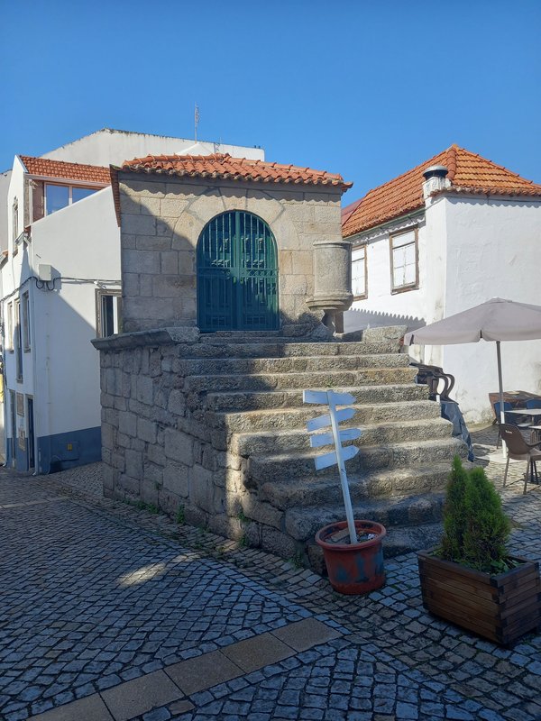 Capela do Senhor do Calvário Seia.jpg