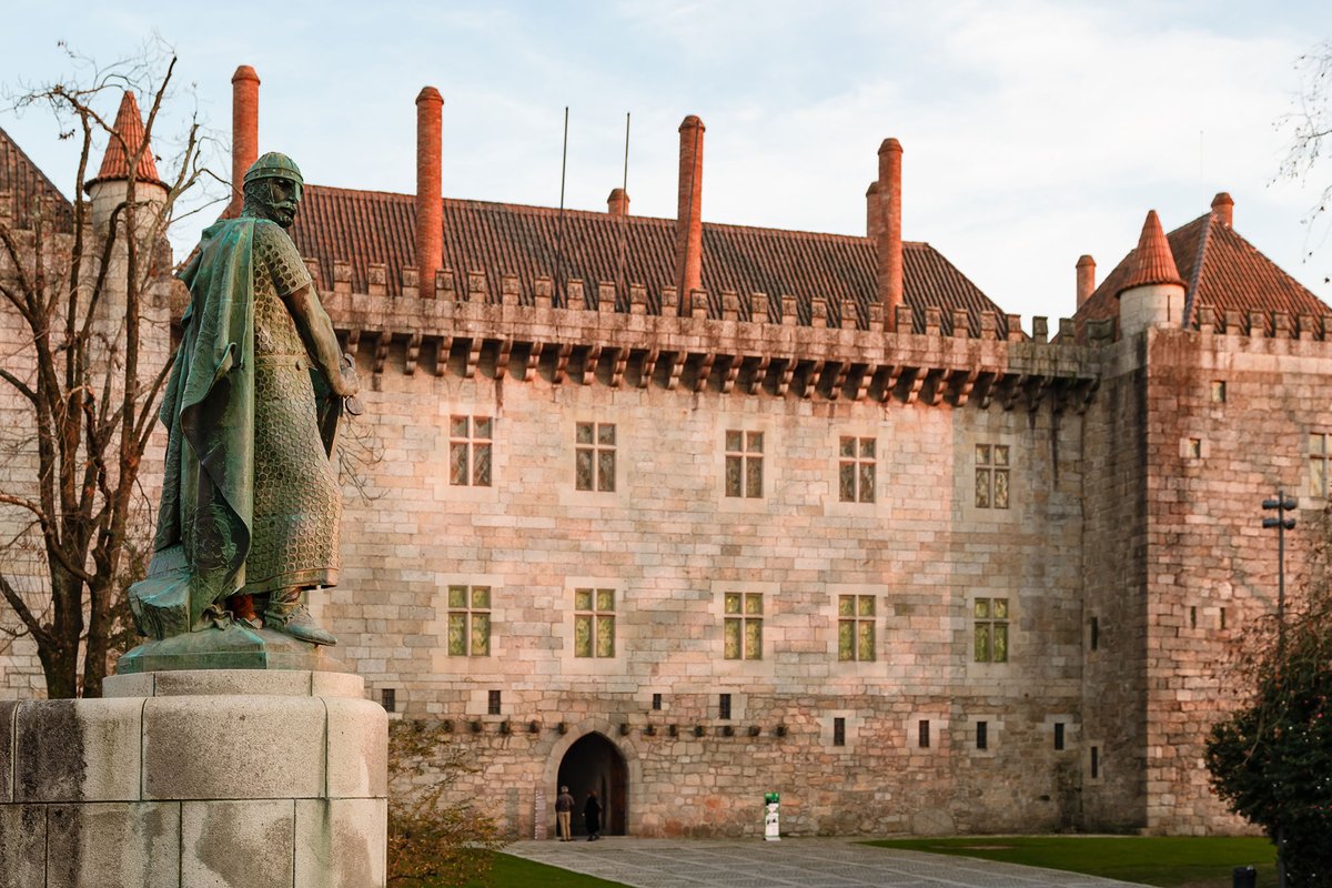 Guimaraes Portugal Paço-dos-Duques-de-Bragança-02.jpg