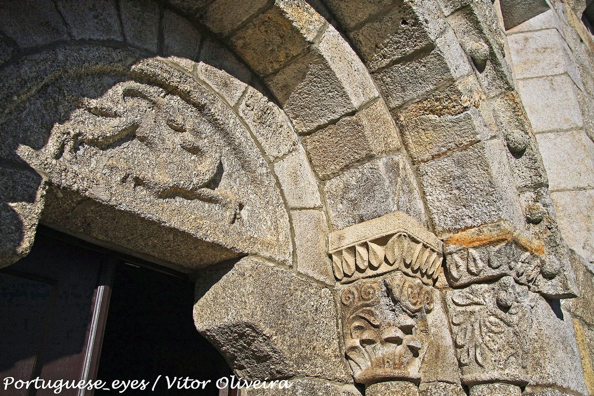 Igreja Matriz de Ferreira de Aves - Portugal (6744852667).jpg