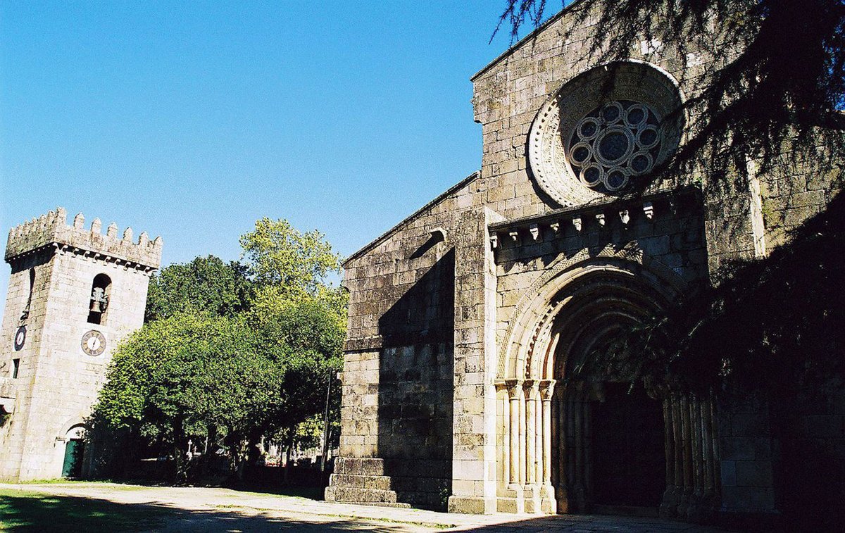 Mosteiro de Paço de Sousa - Portugal (167138992).jpg