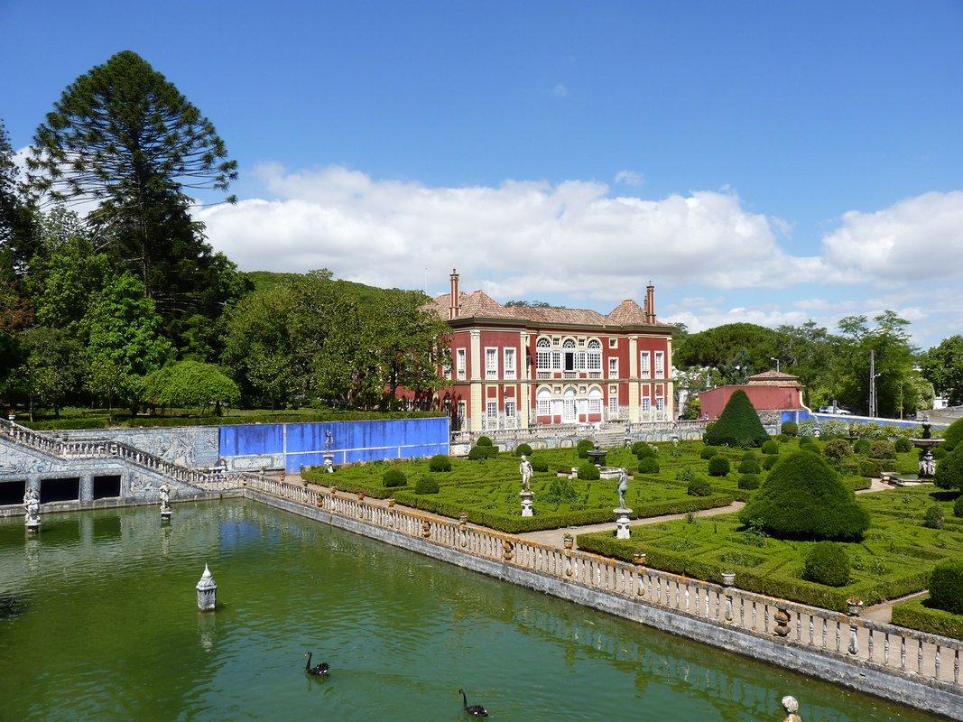 Palacio dos Marqueses de Fronteira. Vue exterieure.jpg