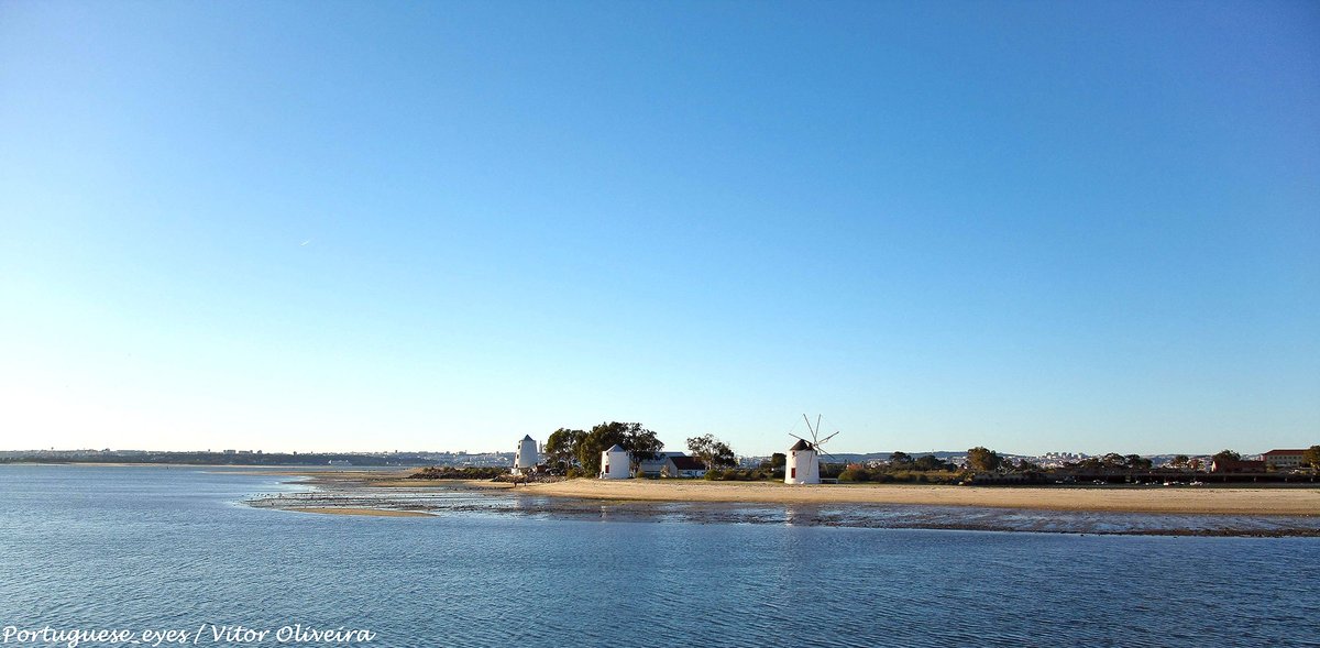 Praia da Alburrica - Barreiro - Portugal (49417064597).jpg