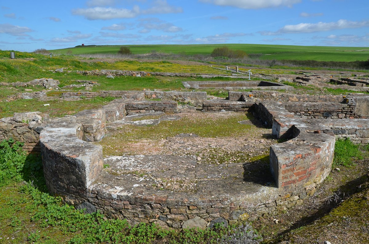 Roman Villa of Pisões, Portugal (16775547936).jpg