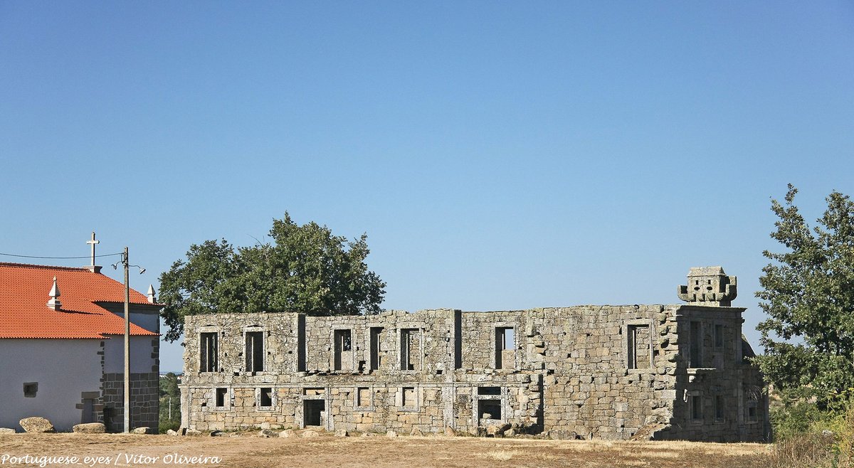 Santuário de Sacaparte - Portugal (16315660351).jpg