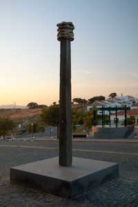 Alandroal, São Brás dos Matos e Juromenha - Pelourinho de Alandroal - 20101023182353.jpg