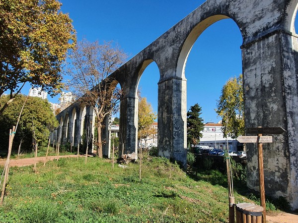 Aqueduto da Gargantada Queluz 02.jpg