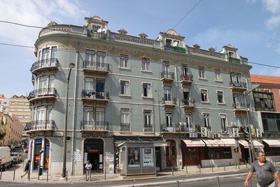 Edifício na Avenida do Almirante Reis, 1 a 1-C