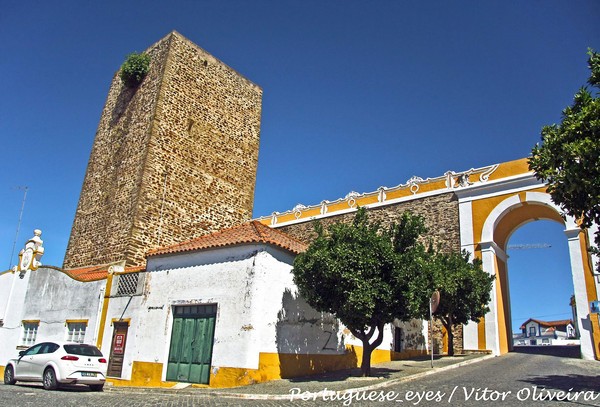 Avis - Portugal (7661500728).jpg