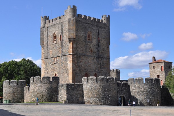 CASTELO DE BRAGANÇA 2.jpg