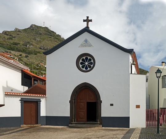 Capela do Senhor dos Milagres in Machico. Madeira, Portugal.jpg