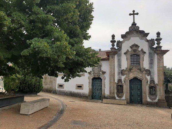 Casa Solar da Igreja Cambra.jpg
