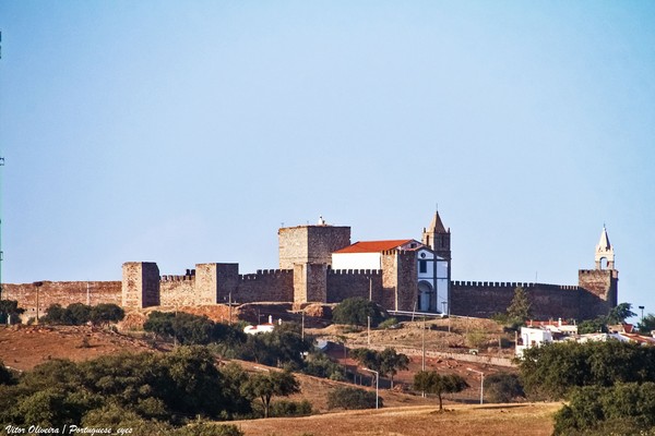 Castelo de Mourão - Portugal (52462092906).jpg