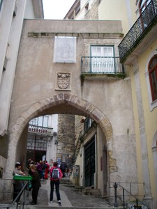 Cerca de Coimbra ou Muralhas de Coimbra designadamente o Arco de Almedina ou Arco Pequeno de Almedina 6.jpg