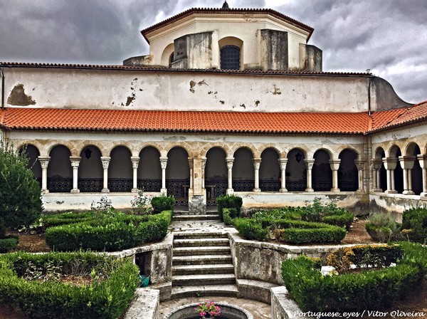 Claustros do Mosteiro de Celas - Coimbra - Portugal (23802071758).jpg