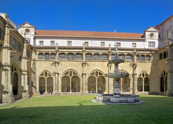 Coimbra Santa Cruz BW 2018-10-06 12-33-29.jpg