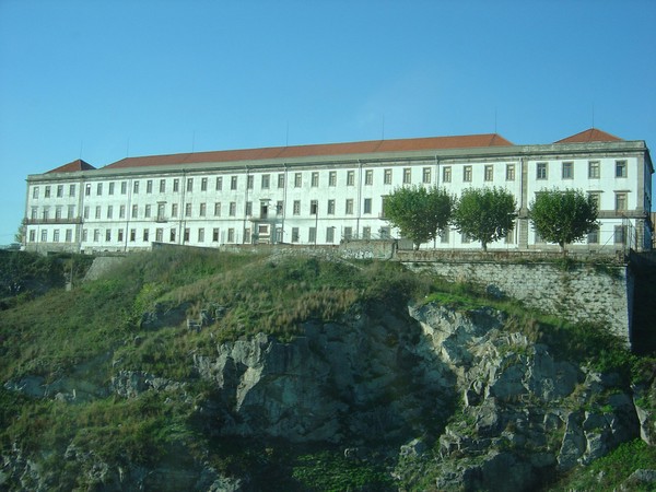 Colégio dos Órfãos do Porto.jpg