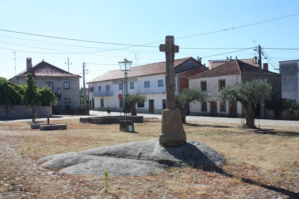 Cruzeiro de Malhadas - Miranda do Douro - 07.jpg