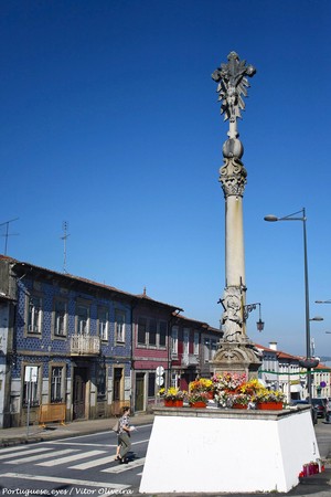 Cruzeiro de Valongo - Portugal (25215287587).jpg