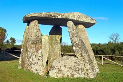 Dólmen da Matança - Portugal (50768678541).jpg