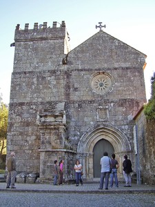 Fachada da Igreja do Mosteiro de Cete.jpg