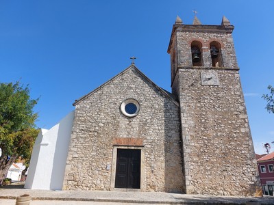 Fachada principal da Igreja Matriz de Pontével.jpg