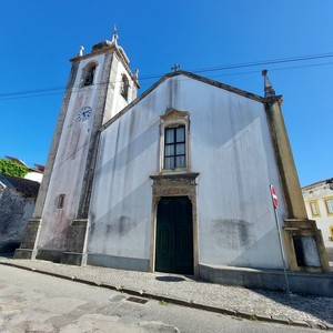 Fachada principal da Igreja Paroquial de Quiaios 06.jpg