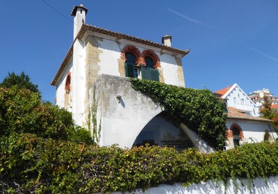 Frente da casa para a Av. das Acácias.jpg