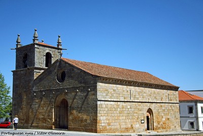 Igreja Matriz de Armamar - Portugal (14446371624).jpg