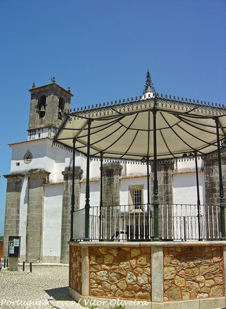 Igreja Matriz de Colares - Portugal (8422058782).jpg