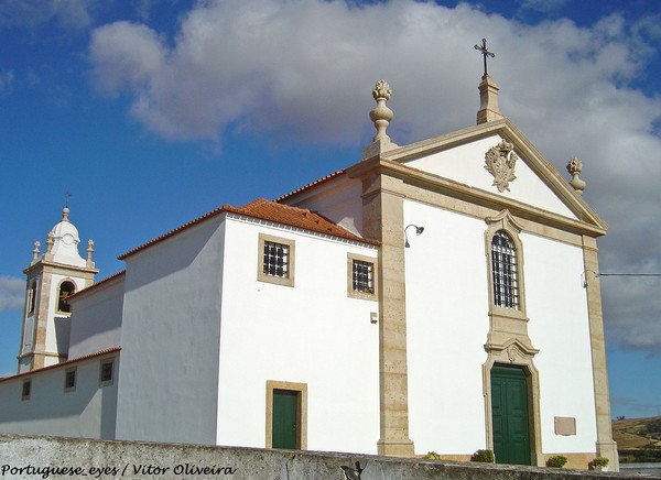 Igreja Matriz de Enxara do Bispo - Portugal (5309725010).jpg