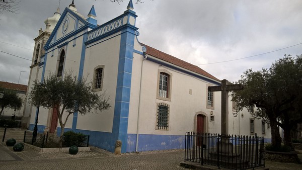 Igreja Paroquial de Belas 2.jpg