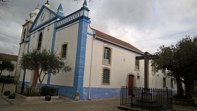 Igreja Paroquial de Belas 2.jpg