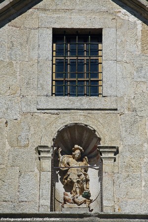 Igreja Paroquial de Freixinho - Portugal (29598149710).jpg