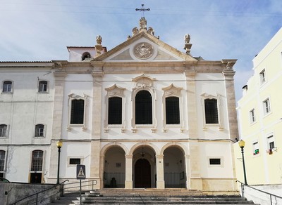 Igreja e antigo Convento do Grilo