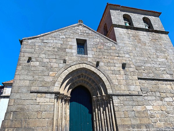 Igreja de Almacave - Lamego - Portugal (50168255372).jpg