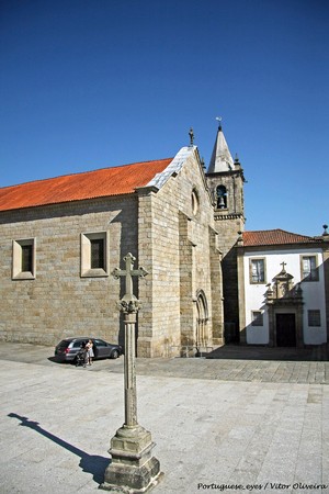 Igreja de São Francisco - Guimarães - Portugal (21756297070).jpg