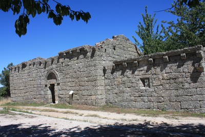 Igreja de São João Baptista, Castelo de Ansiães - 02.jpg