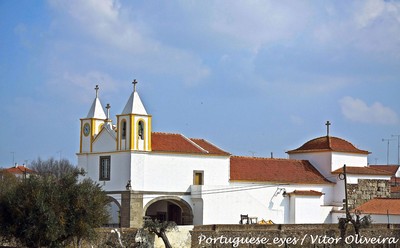 Igreja de São Manços - Portugal (7457181098).jpg