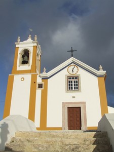 Pórtico da igreja de São Miguel de Alcainça