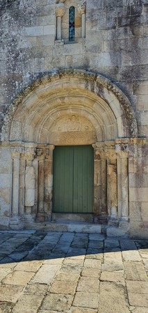 Igreja de São Pedro de Rubiães12.jpg