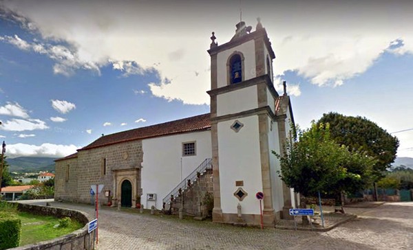 Igreja do antigo Convento da Madre de Deus ou Igreja Matriz de Vinhó.jpg