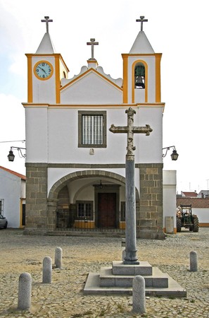 Igreja e Cruzeiro de São Manços - Portugal (7457179558).jpg