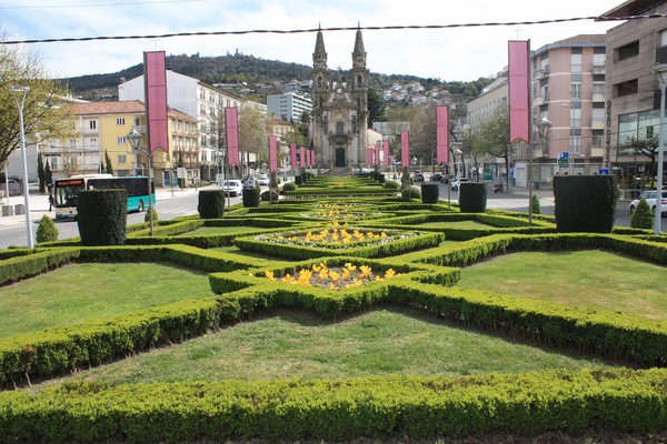 Igreja e Oratórios de Nossa Senhora da Consolação, Guimarães - 03.jpg