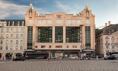 Lisboa - Teatro Eden (53853763539).jpg