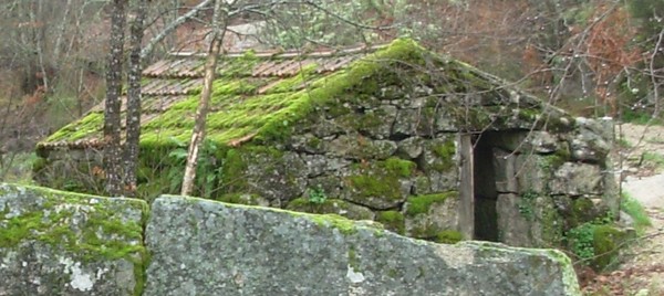 Moinho de Assureira (4279562637) (cropped).jpg