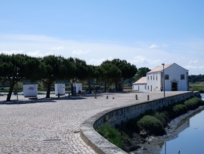 Moinho de marés exterior 01.jpg